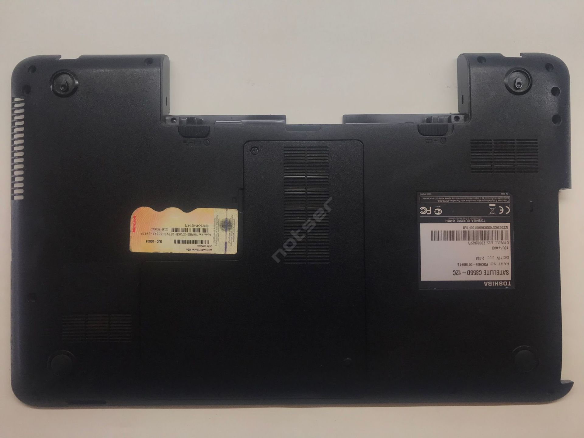 Toshiba Satellite C850 C850D C855 C855D Alt Kasa