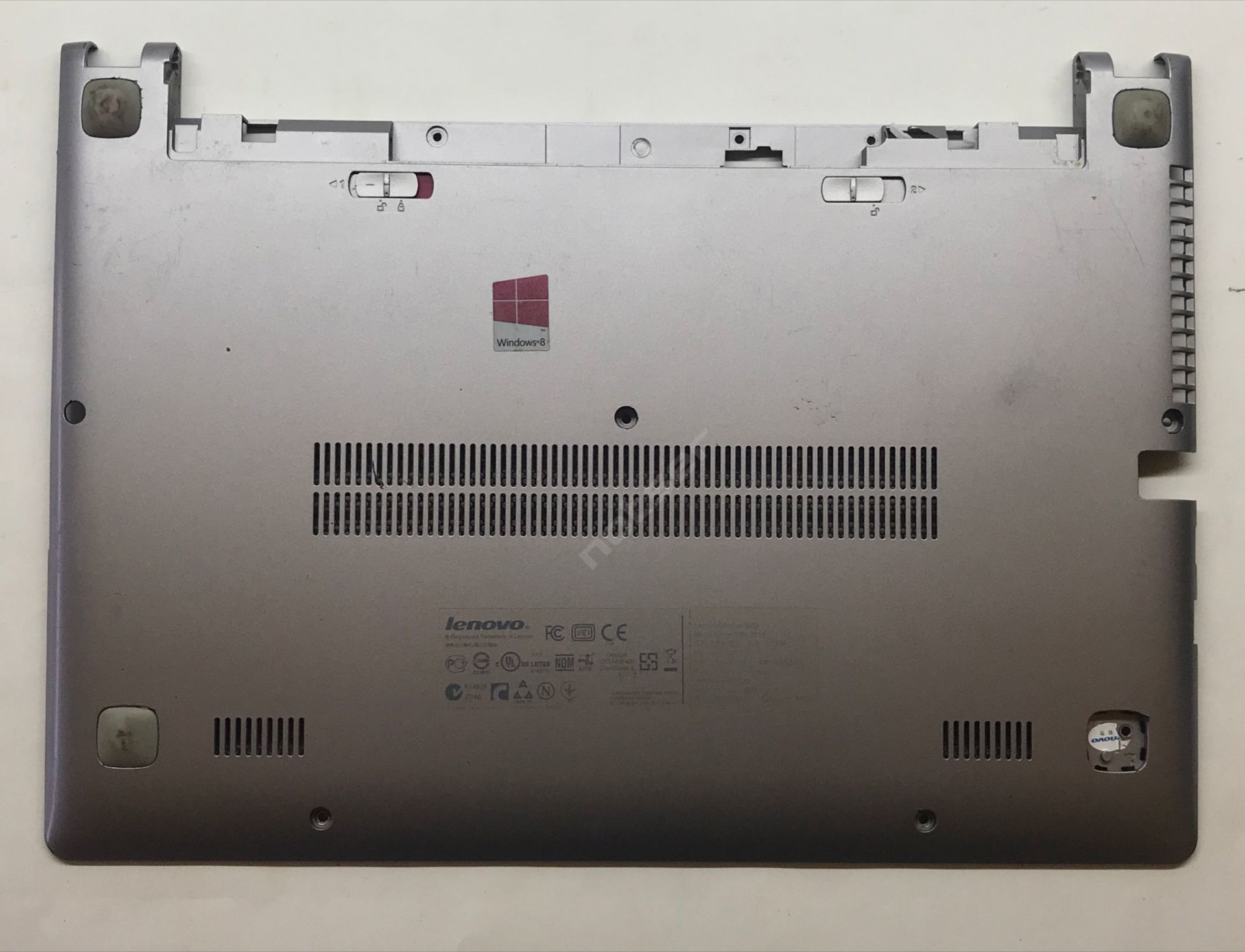 Lenovo IdeaPad S400, S405 Alt Kasa