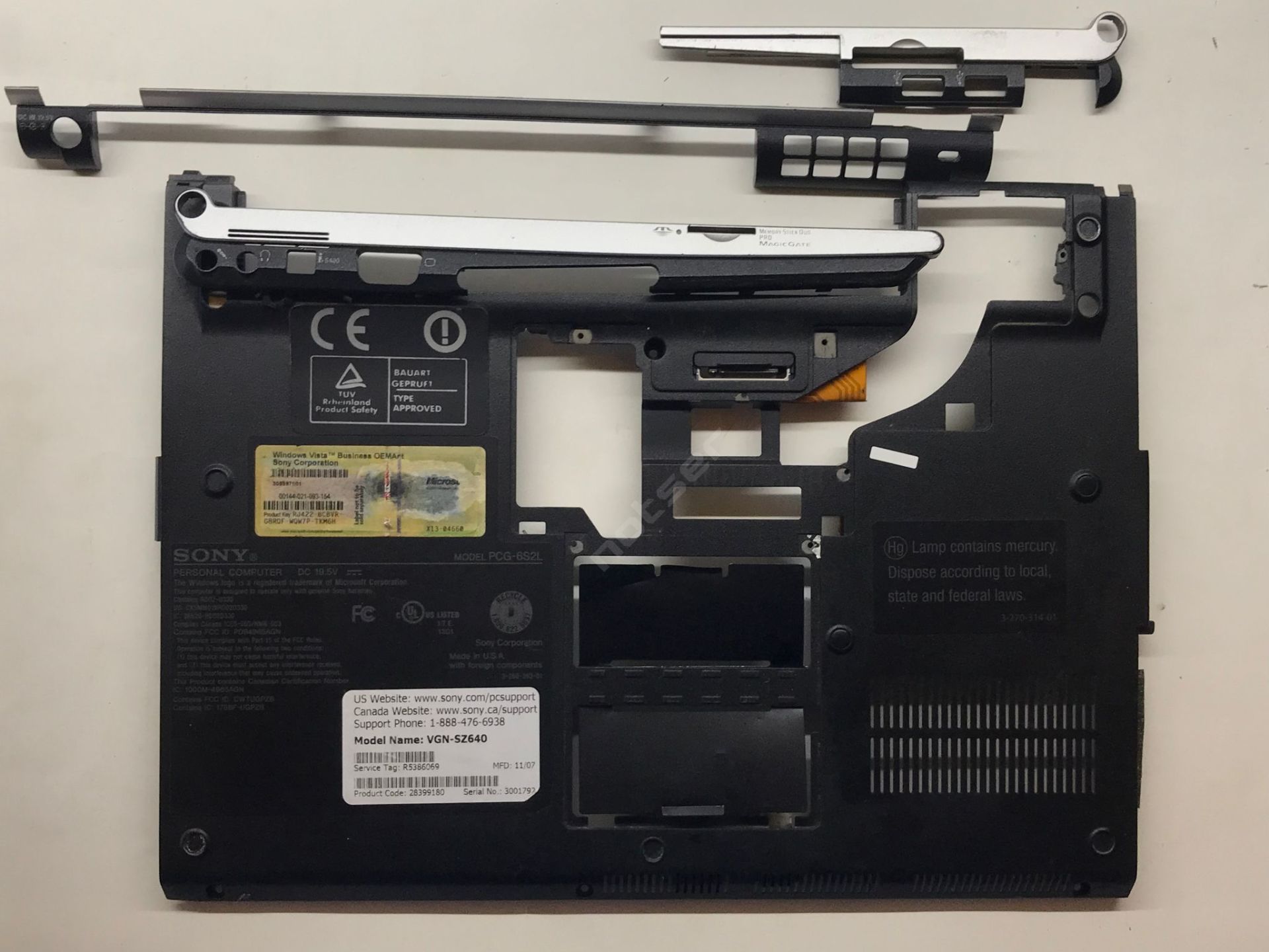 Sony PCG-6S2L VGN-SZ Alt Kasa