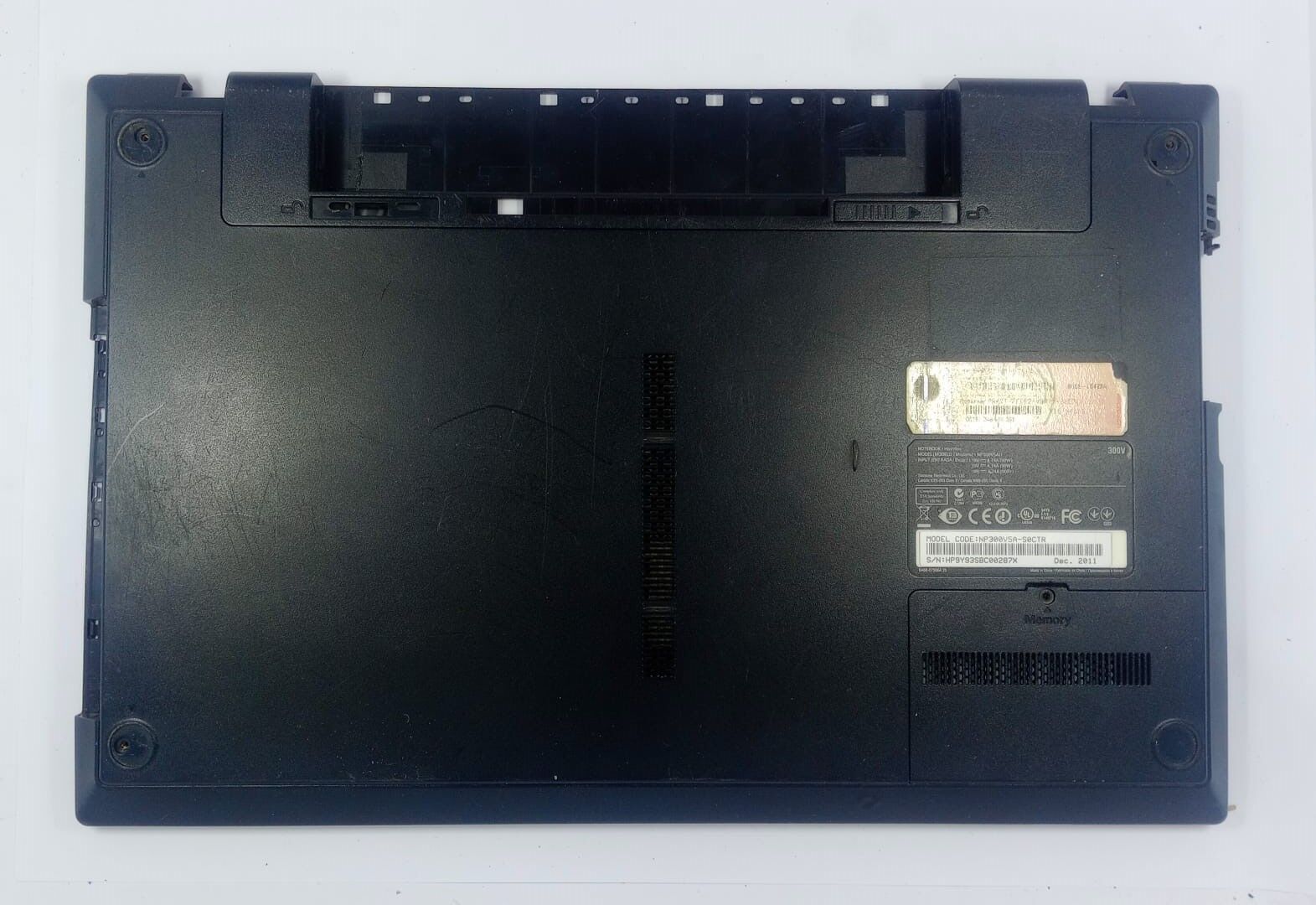Samsung Np300v5ah Alt Kasa