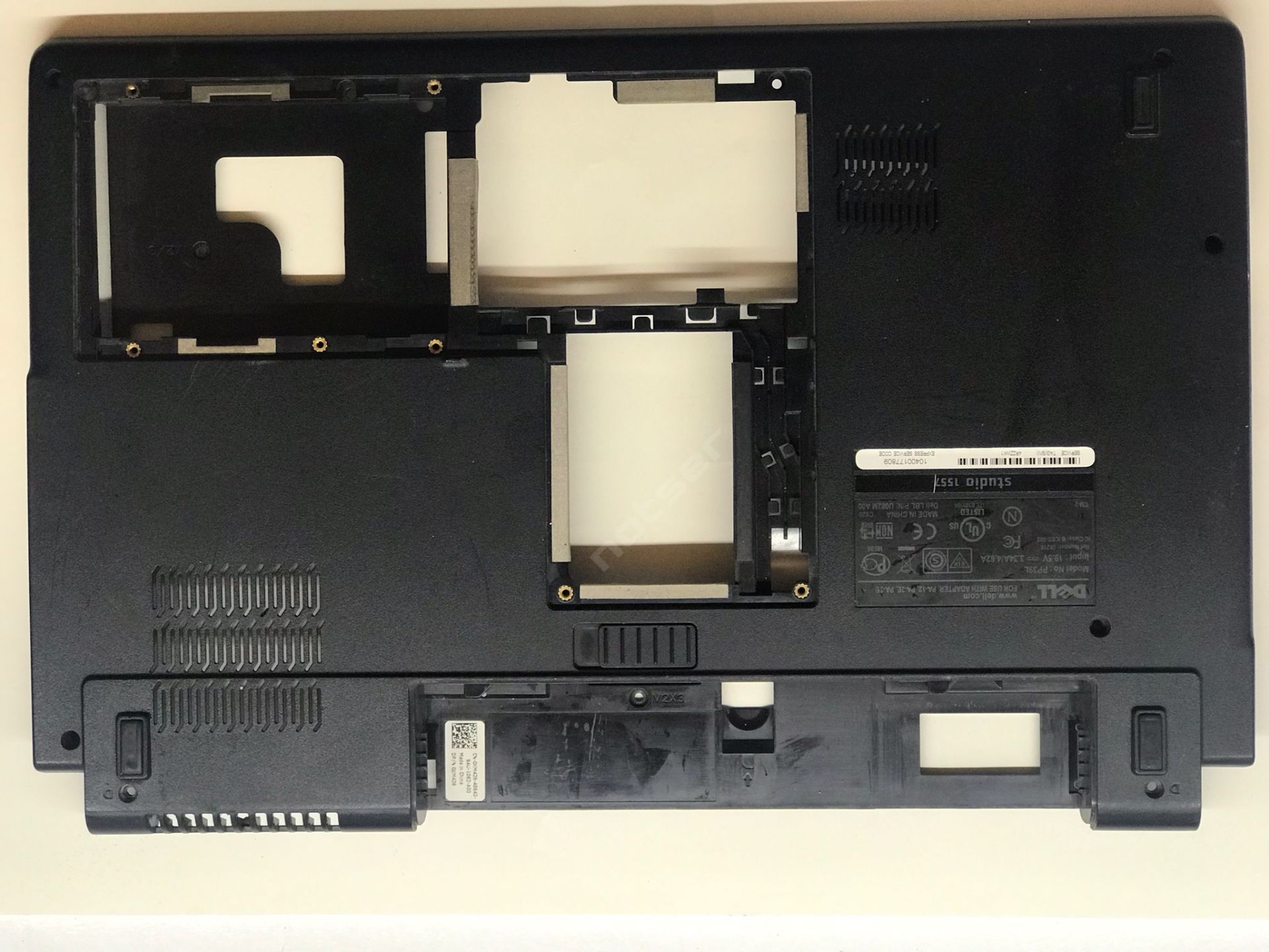 Dell Studio 1555 1557 1558 PP39L Alt Kasa